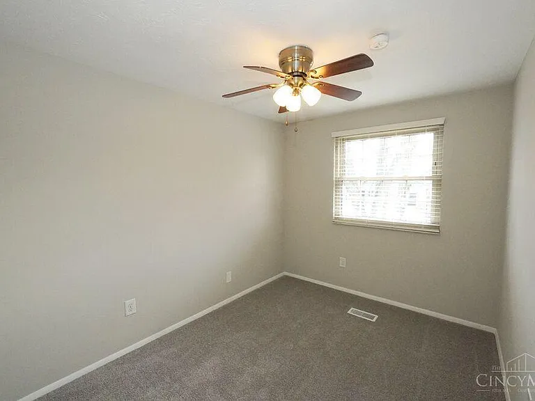 1382 Firethorne Dr — Photo 9
