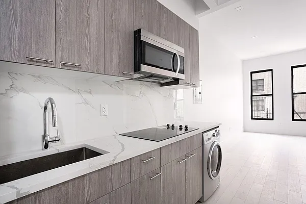 Rented by Bohemia Realty Group | media 8