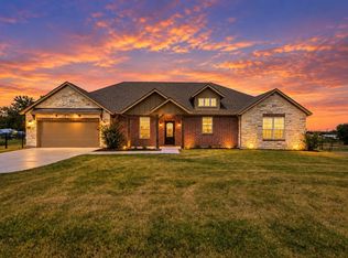 1009 Northern Oaks Ct, Springtown, TX 76082