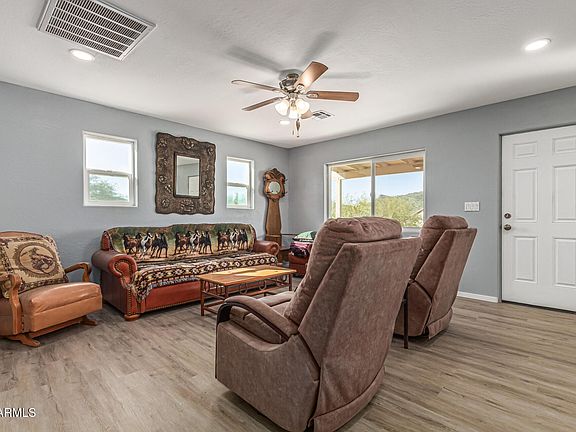 5th image of 44035 N 15TH Street