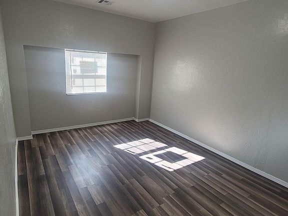 4th image of 4804 S Walker Ave