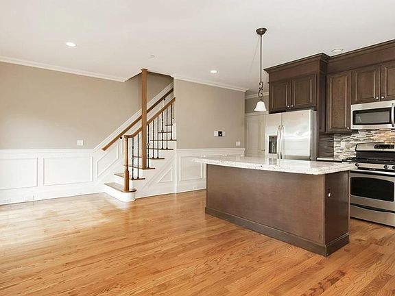 2nd image of 151 Crotona Ave Floor 1