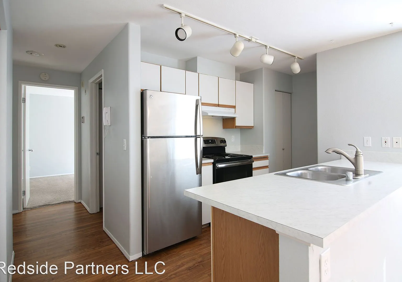1726 Belmont Ave — Photo 2