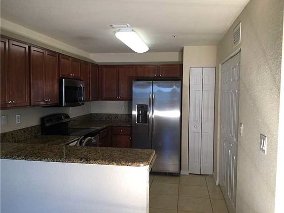 5th image of 11605 NW 89th St APT 224