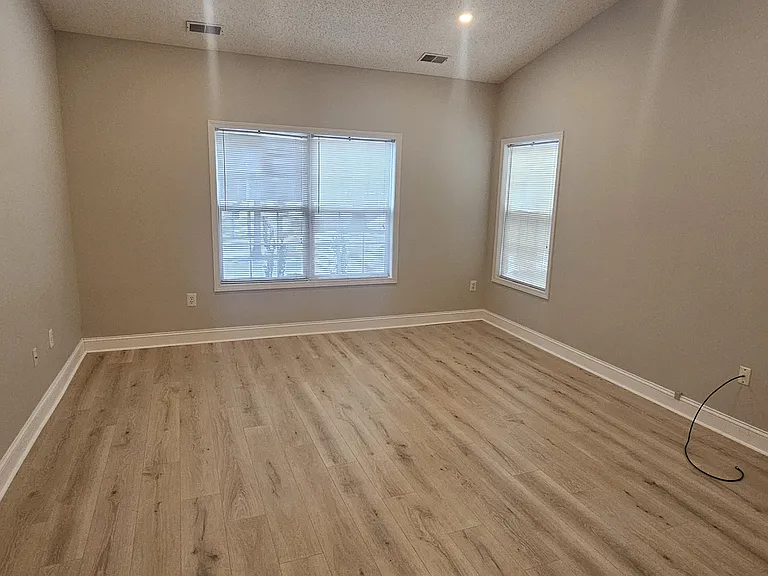 88 Riva Blvd — Photo 3