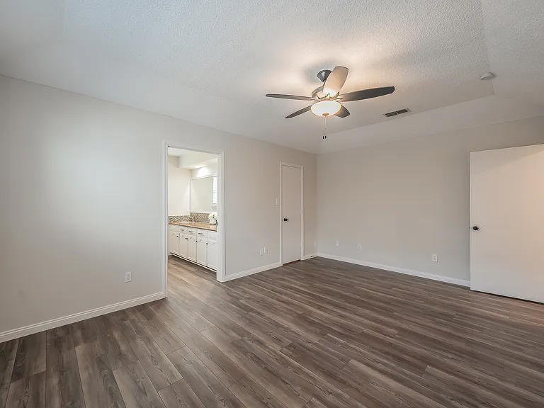 1100 Purdue Dr — Photo 16