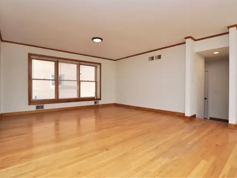 6815 N Lowell Ave — Photo 7