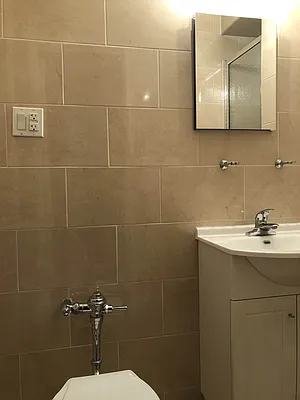 Rented by Kew Forest Realty Inc | media 35