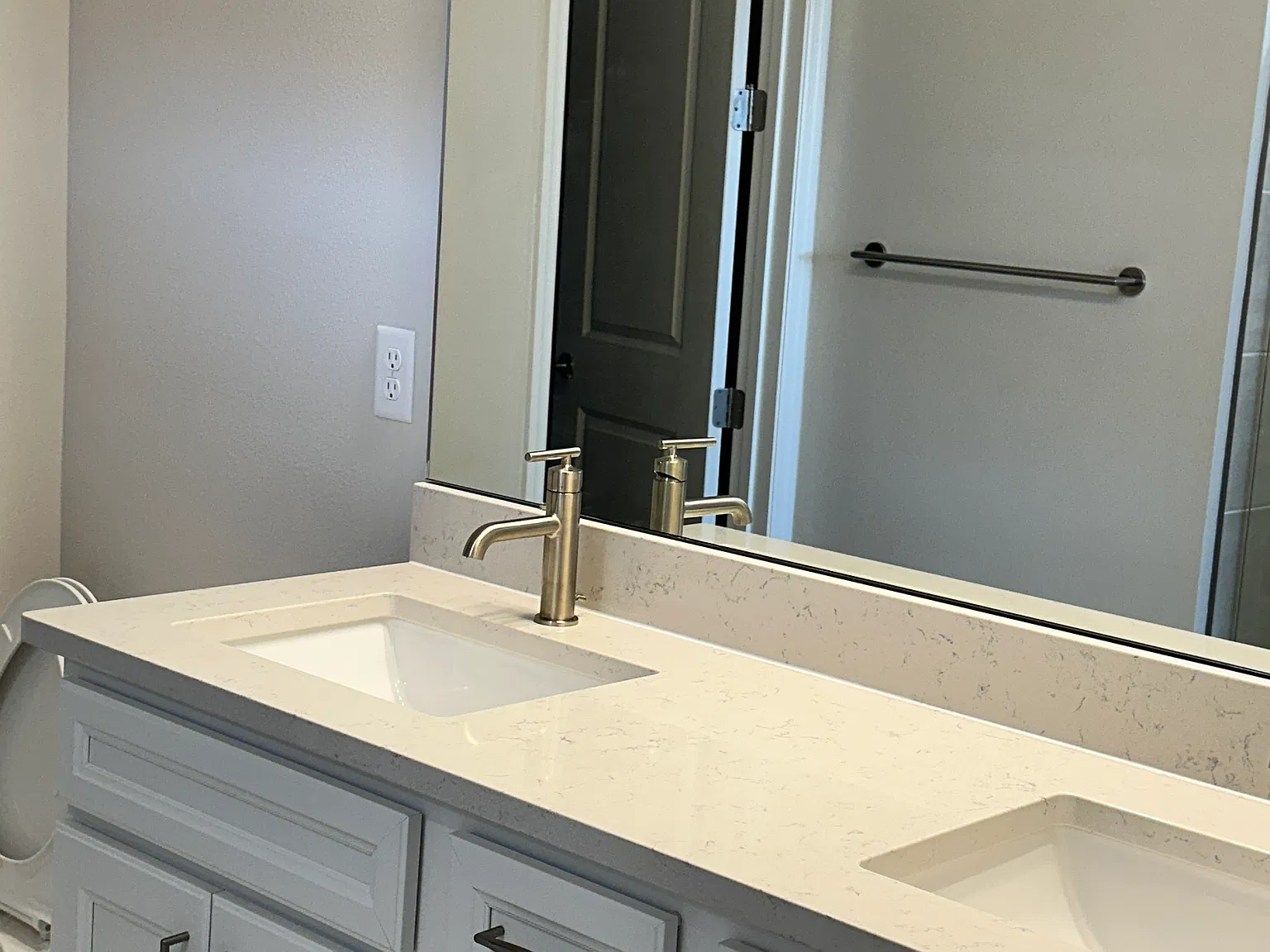 3 bed, 1662 sqft, $2,900 — Photo 2