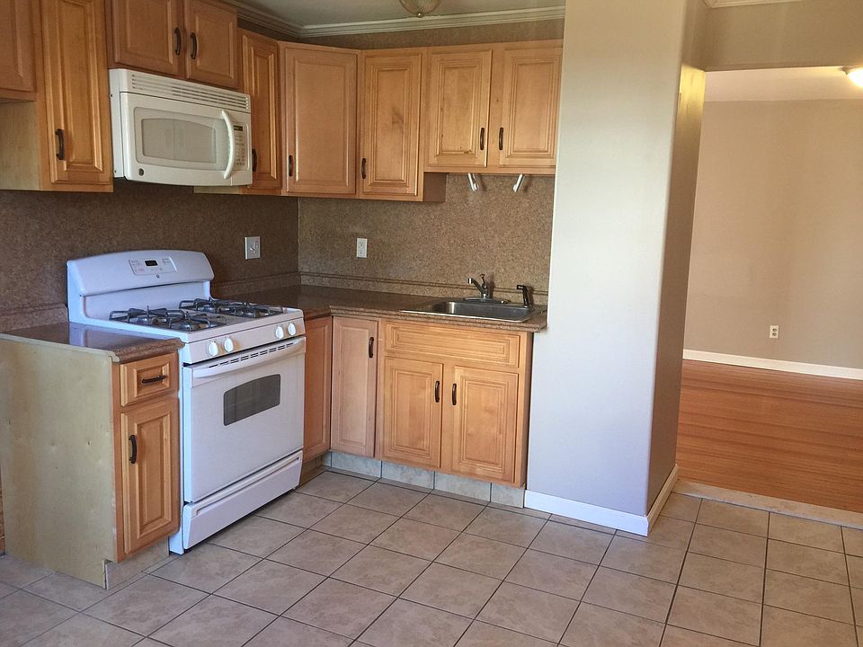 1st image of 272 Cleveland Ave Floor 1