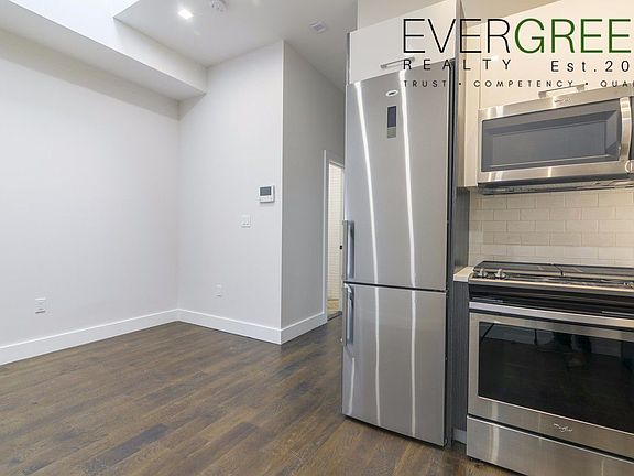 3rd image of 1776 Bergen St #3