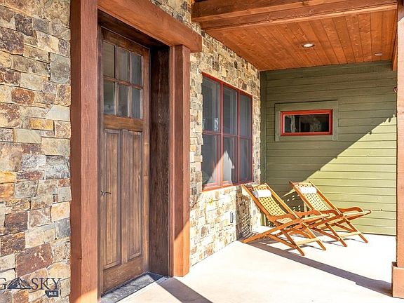 5th image of 31 Haystack Dr