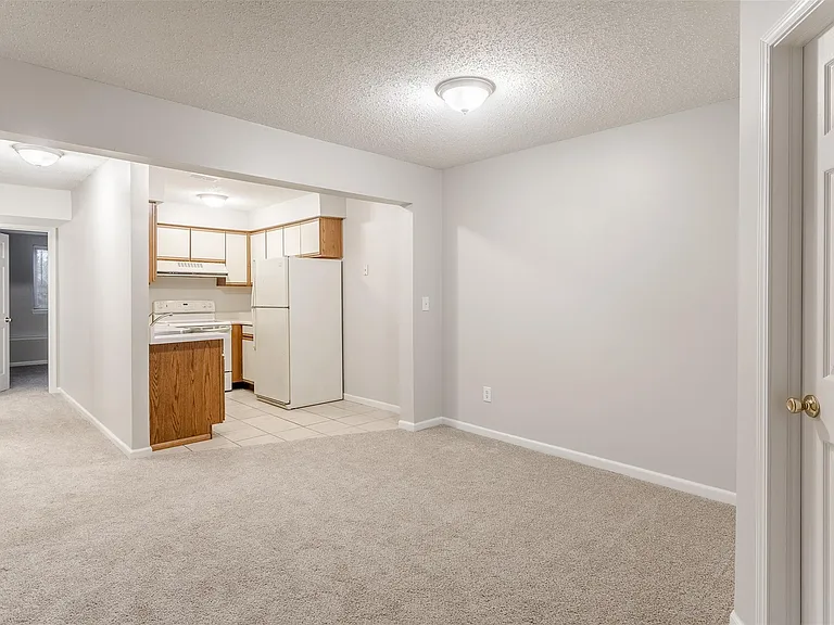 8385 Pontiac Lake Rd #14 — Photo 7
