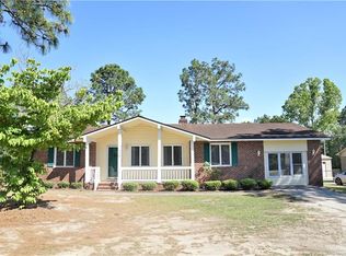 3505 Golfview Rd, Hope Mills, NC 28348