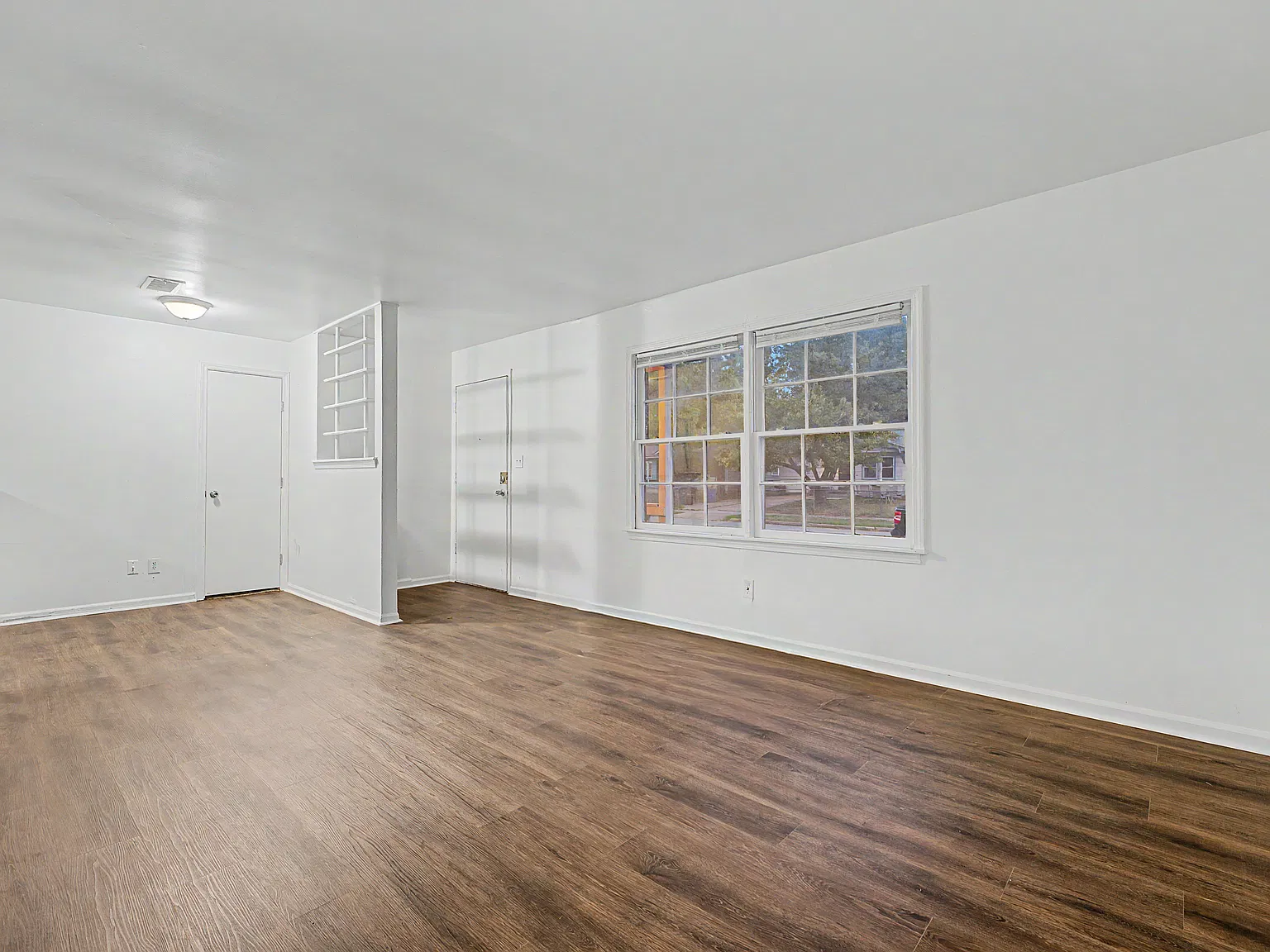 4 bed, 1117 sqft, $1,400 — Photo 2