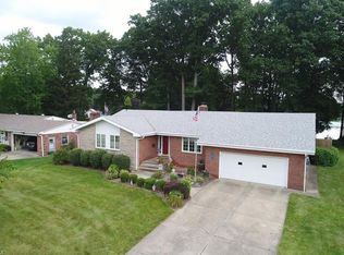35 Lake Shore Dr, Struthers, OH 44471