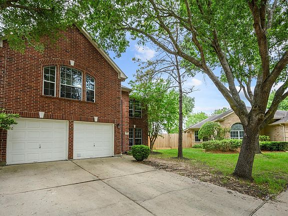 3rd image of 5703 Skydale Ln