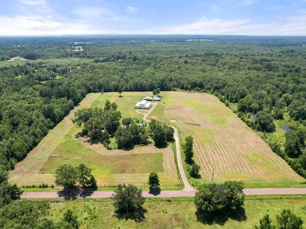 672 County Road 4960, Pittsburg, TX 75686