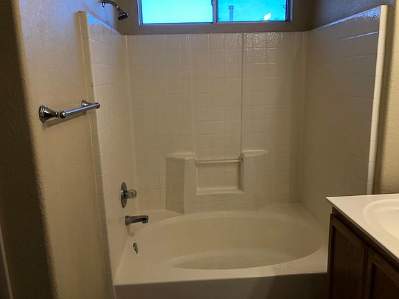 Roman Tub in Master Bathroom