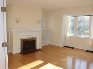 8 Upland Rd #0, Wellesley, MA 02482