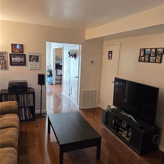40 Prospect St #15 — Photo 9