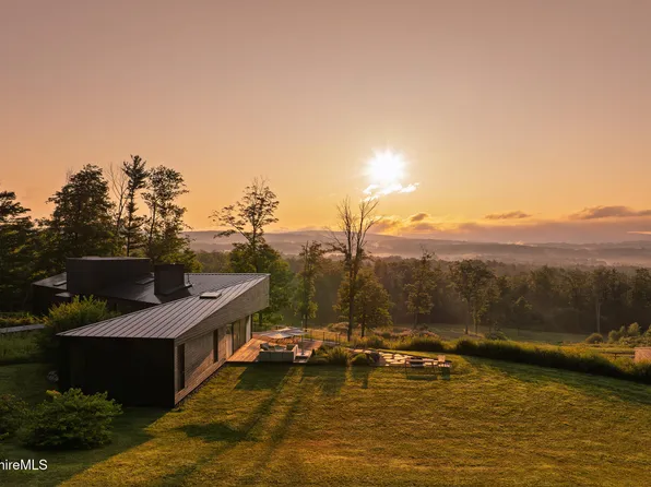 53 Whites Hill Rd, Egremont, MA 01230