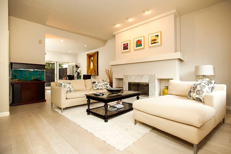 1st image of 386 E Del Mar Blvd