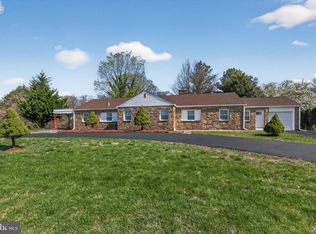 207 Rolling Green Ave, New Castle, DE 19720