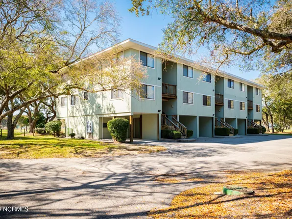 21 Pinehurst Drive, Oak Island, NC 28465