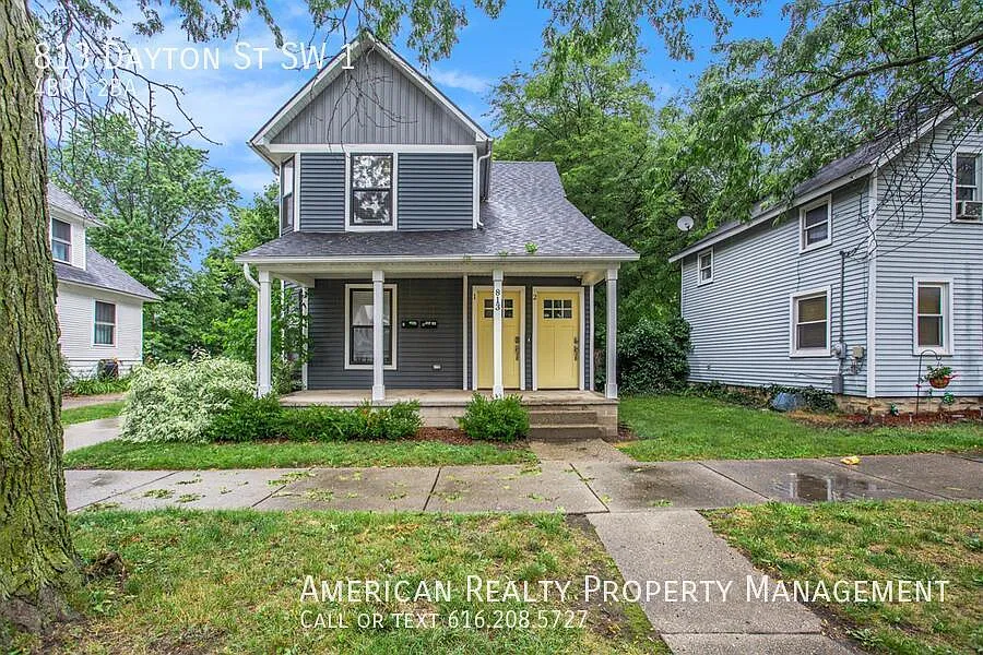 813 Dayton St SW — Photo 1