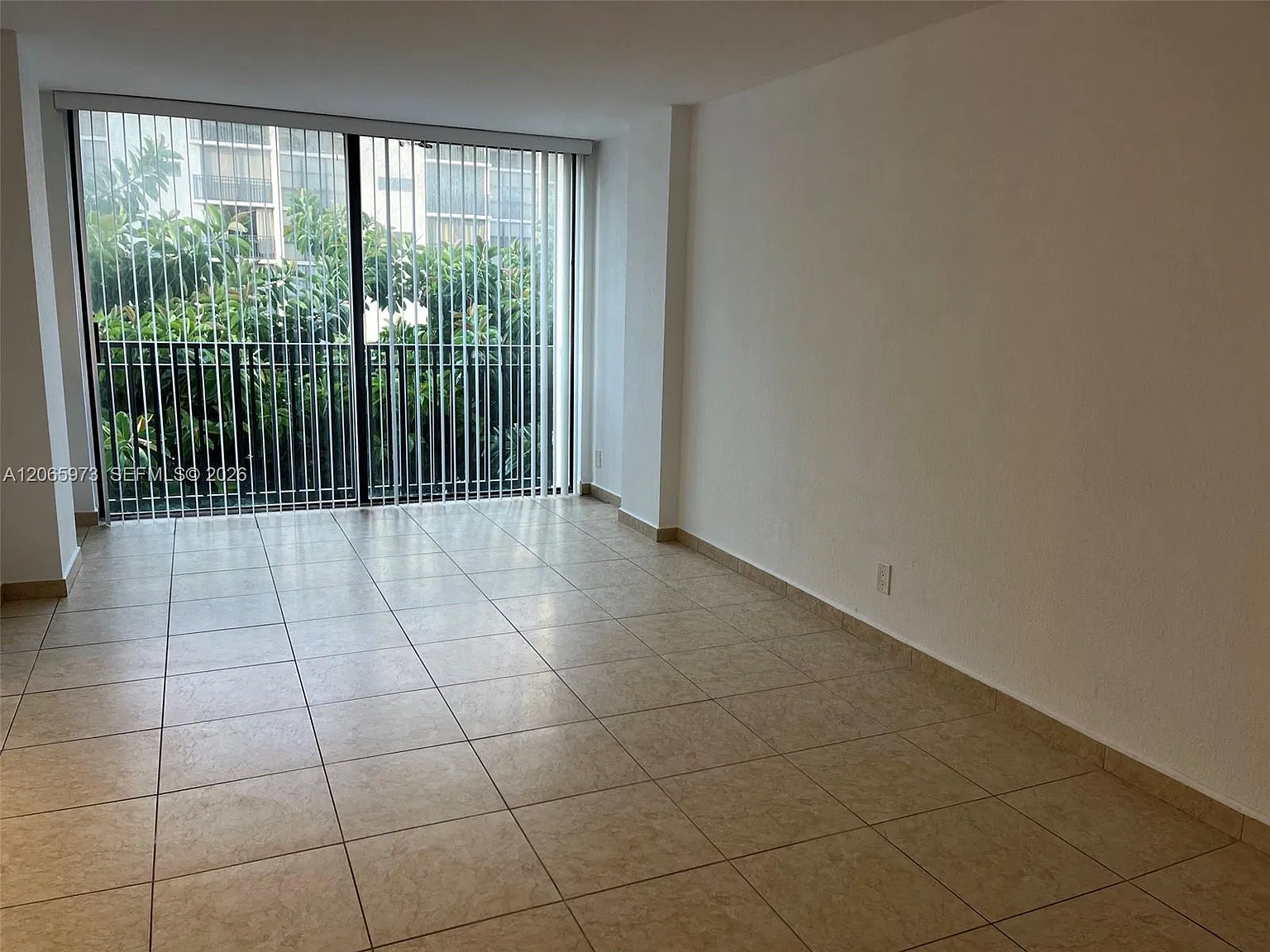 Plaza Of Americas Condo P — Photo 2