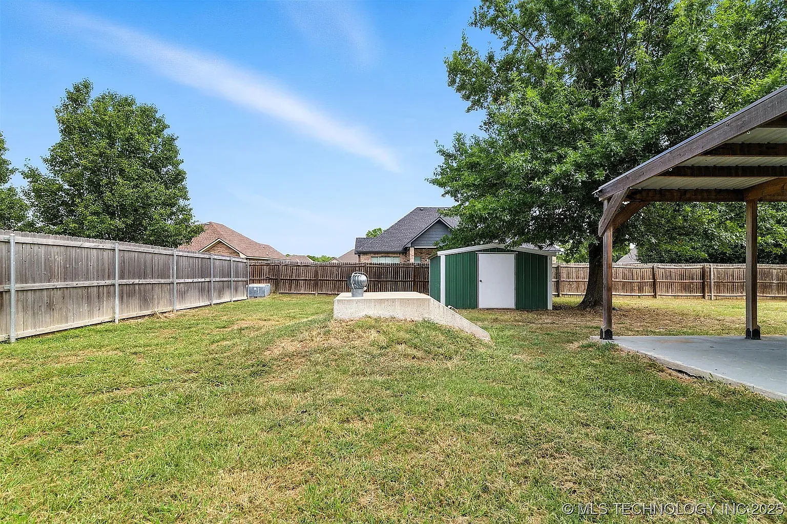 4 bed, 2136 sqft, $2,300 — Photo 3