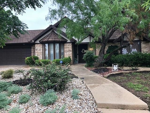 1st image of 604 Baker Dr