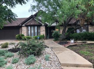 604 Baker Dr, Hurst, TX 76054