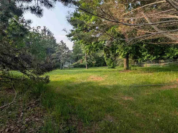 Us Highway 31 S, Charlevoix, MI 49720