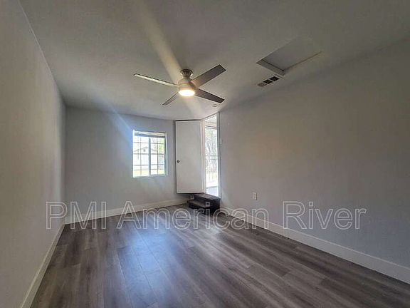 3rd image of 5400 Del Norte Blvd