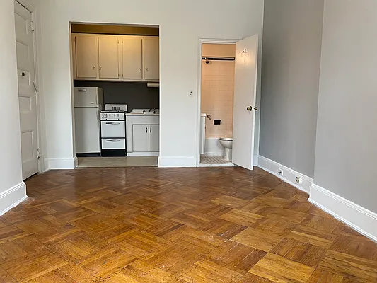 Rented by Brown Harris Stevens | media 8