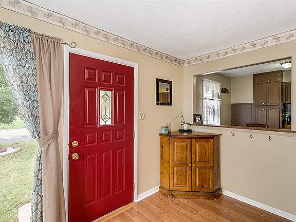 5th image of 1620 N Lawndale Ave