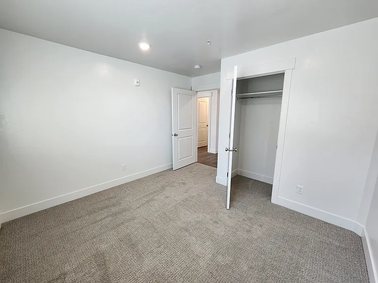 6136 Freedom Apt 4 - 9_04072025