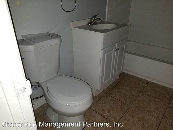 3rd image of 16102 Cornuta Ave APT F