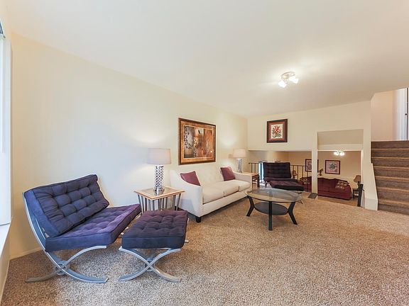 4th image of 30712 Groveland St