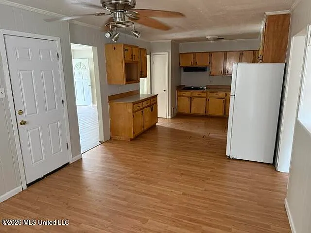 3 bed, 1.5 bath, 1590 sqft, $1,625 — Photo 4