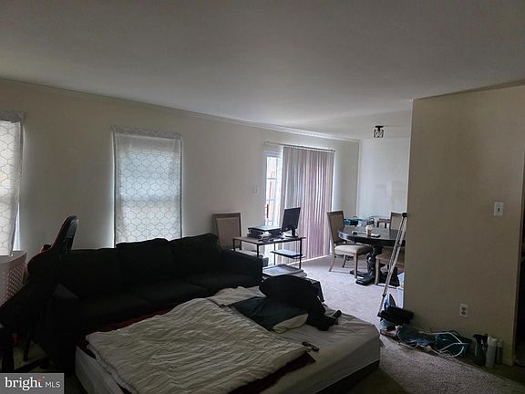 4th image of 226 Stonebridge Blvd