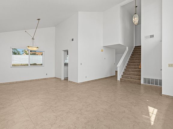 5th image of 683 Wolf Point Ct
