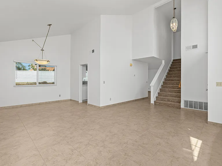 683 Wolf Point Ct — Photo 5
