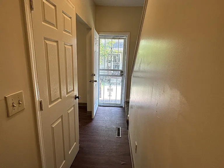 7011 Irvington Ter — Photo 11