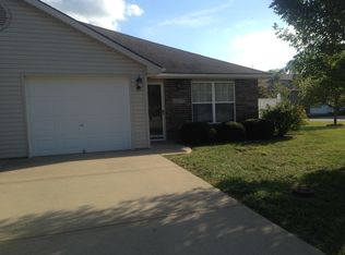 522 NW Mill Ct, Blue Springs, MO 64015