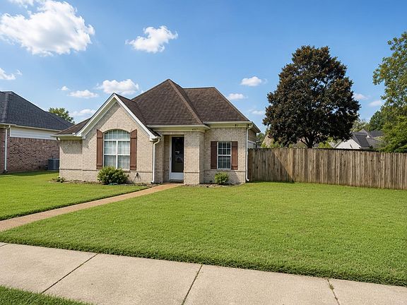 3rd image of 8833 Macon Rd