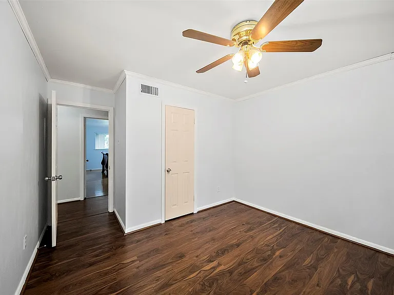 5215 Cheena Dr — Photo 22