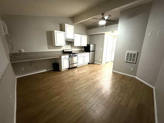 5th image of 900 Loma Ave #754
